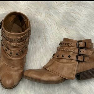 Stylish Tan Ankle Boots